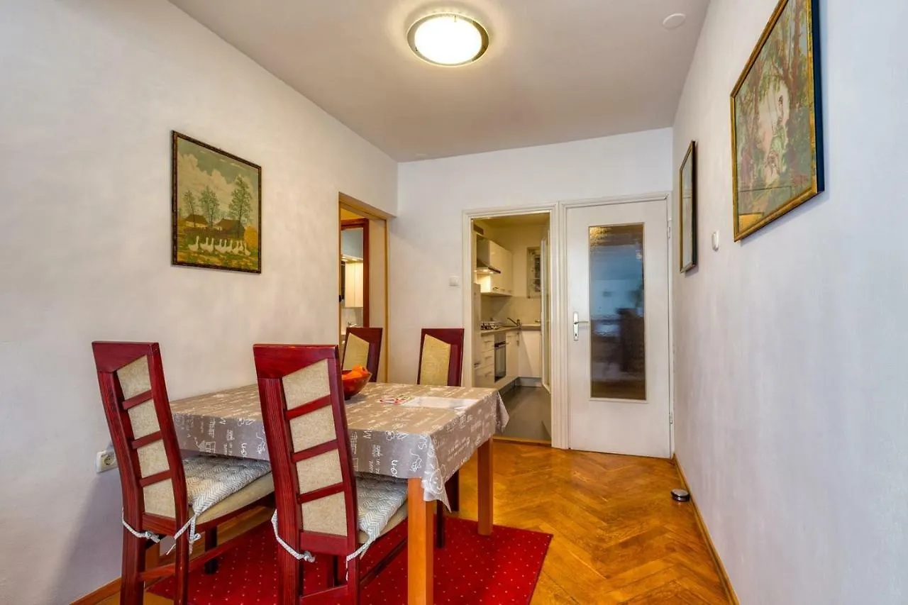 Casa de hóspedes Apartments Kira, Mali Lošinj